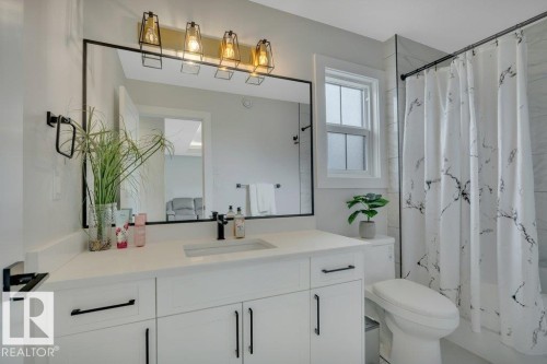 38 Avonlea Way, Spruce Grove, AB - Indoor Photo Showing Bathroom