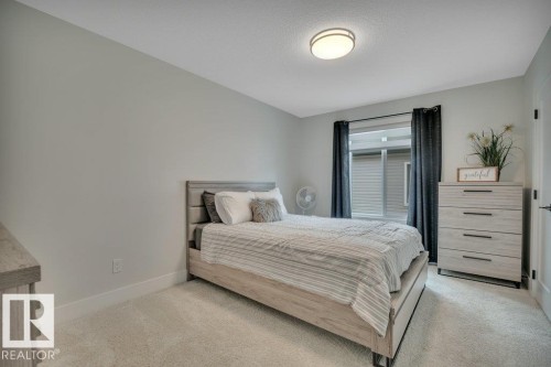 38 Avonlea Way, Spruce Grove, AB - Indoor Photo Showing Bedroom
