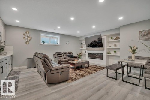 38 Avonlea Way, Spruce Grove, AB - Indoor Photo Showing Other Room