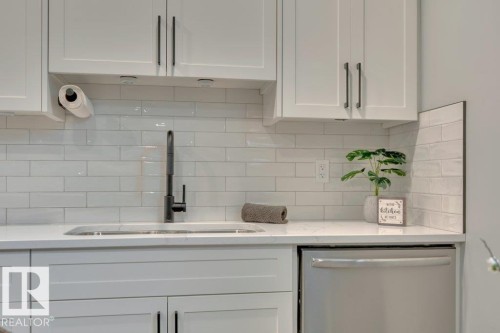 38 Avonlea Way, Spruce Grove, AB - Indoor Photo Showing Kitchen