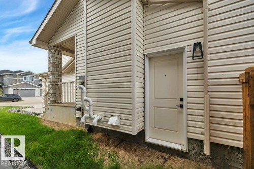 38 Avonlea Way, Spruce Grove, AB - Outdoor
