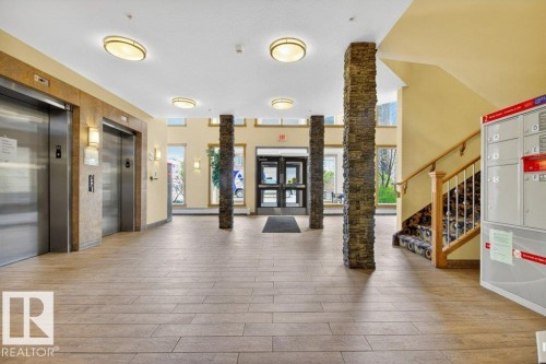 Spacious lobby f - 223 10121 80 Avenue, Edmonton, AB - Indoor Photo Showing Other Room