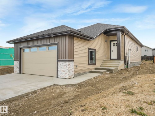 36 Dalquist Bay, Leduc, AB - Outdoor
