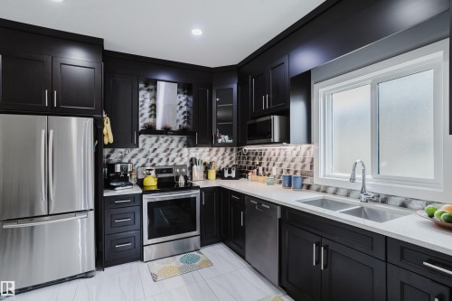 10508 153 Street, Edmonton, AB - Indoor Photo Showing Kitchen With Double Sink With Upgraded Kitchen
