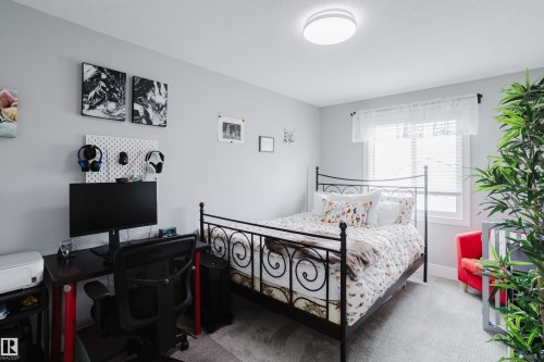 10508 153 Street, Edmonton, AB - Indoor Photo Showing Bedroom
