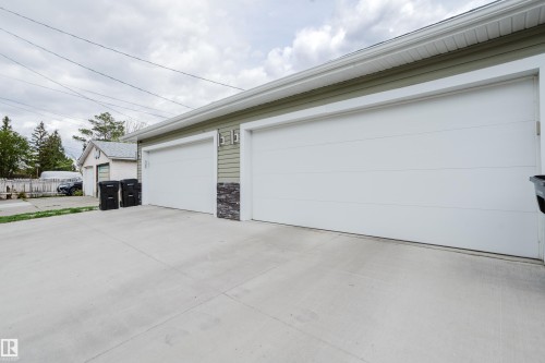 10508 153 Street, Edmonton, AB - Outdoor