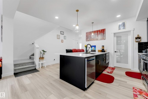 1340 11 Avenue, Edmonton, AB - Indoor