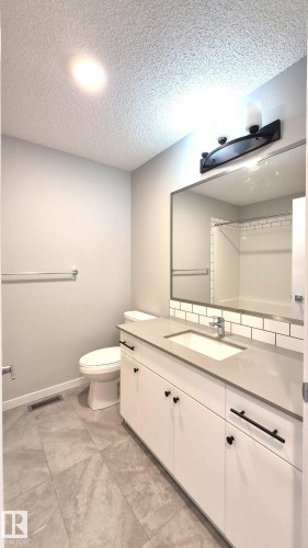 5120 23 Avenue, Edmonton, AB - Indoor Photo Showing Bathroom