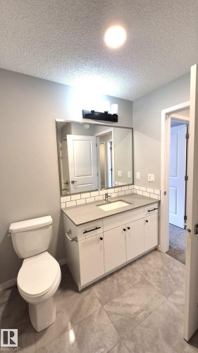 5120 23 Avenue, Edmonton, AB - Indoor Photo Showing Bathroom