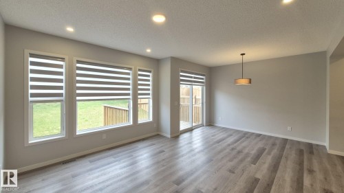 5120 23 Avenue, Edmonton, AB - Indoor Photo Showing Other Room