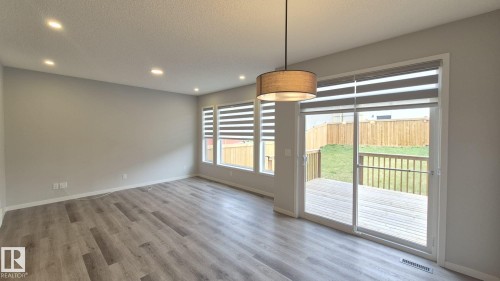 5120 23 Avenue, Edmonton, AB - Indoor Photo Showing Kitchen