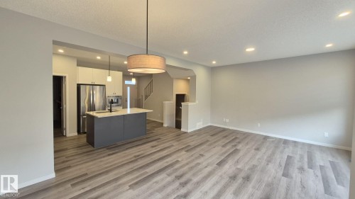 5120 23 Avenue, Edmonton, AB - Indoor Photo Showing Kitchen With Stainless Steel Kitchen With Upgraded Kitchen