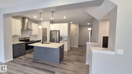 5120 23 Avenue, Edmonton, AB - Indoor Photo Showing Kitchen With Stainless Steel Kitchen With Upgraded Kitchen