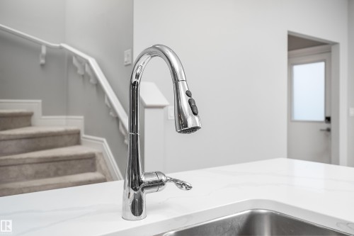 1330 Enright Landing, Edmonton, AB - Indoor