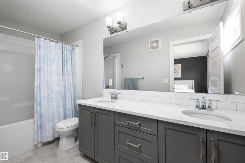 1330 Enright Landing, Edmonton, AB - Indoor Photo Showing Bathroom