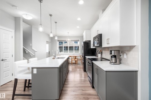 1330 Enright Landing, Edmonton, AB - Indoor Photo Showing Kitchen With Upgraded Kitchen