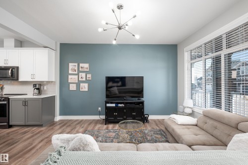 1330 Enright Landing, Edmonton, AB - Indoor Photo Showing Living Room