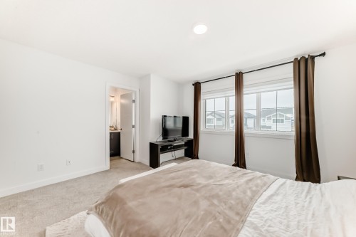 6620 46 Avenue, Beaumont, AB - Indoor Photo Showing Bedroom