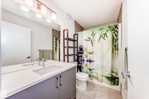 6620 46 Avenue, Beaumont, AB - Indoor Photo Showing Bathroom