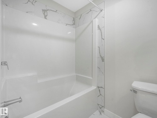 11 Dalquist Bay, Leduc, AB - Indoor Photo Showing Bathroom