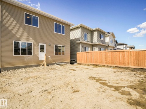 11 Dalquist Bay, Leduc, AB - Outdoor