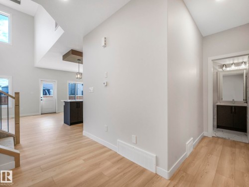 11 Dalquist Bay, Leduc, AB - Indoor Photo Showing Other Room