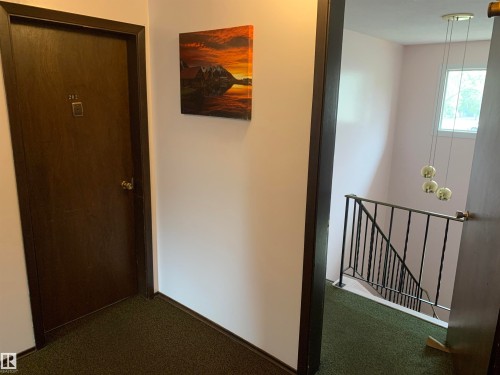 8924 85 Avenue, Edmonton, AB - Indoor Photo Showing Other Room