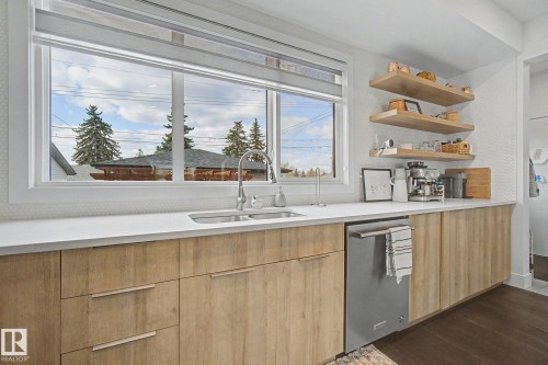 11406 55 Avenue, Edmonton, AB - Indoor Photo Showing Kitchen With Double Sink