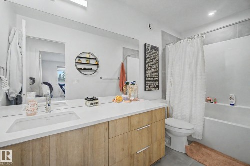 11406 55 Avenue, Edmonton, AB - Indoor Photo Showing Bathroom