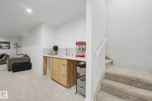 11406 55 Avenue, Edmonton, AB - Indoor Photo Showing Other Room