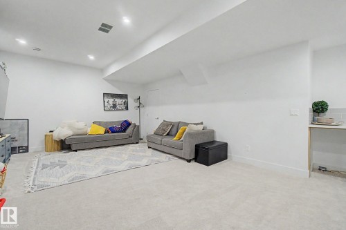 11406 55 Avenue, Edmonton, AB - Indoor