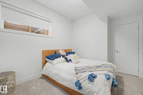 11406 55 Avenue, Edmonton, AB - Indoor Photo Showing Bedroom