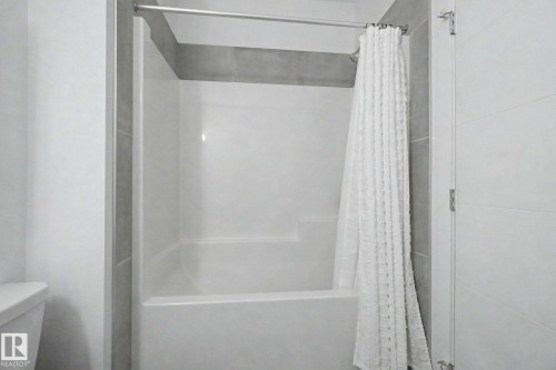 11406 55 Avenue, Edmonton, AB - Indoor Photo Showing Bathroom