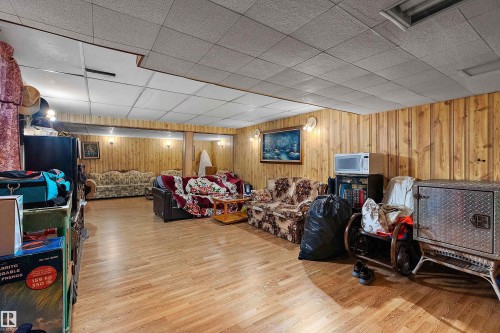 Image quality insufficient for description - 15907 101 Street, Edmonton, AB - Indoor