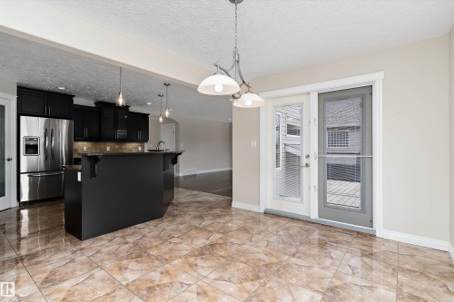 231 Greenfield Way, Fort Saskatchewan, AB - Indoor Photo Showing Kitchen
