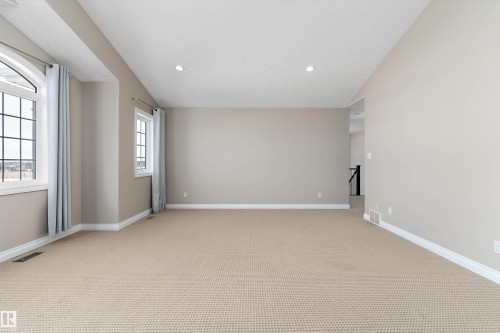 231 Greenfield Way, Fort Saskatchewan, AB - Indoor Photo Showing Other Room