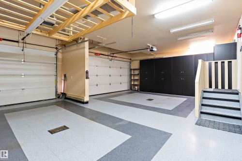 231 Greenfield Way, Fort Saskatchewan, AB - Indoor Photo Showing Garage