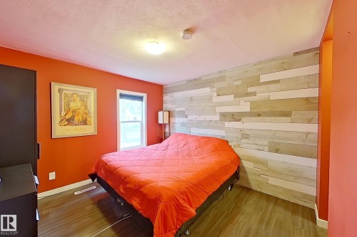 11612 130 Avenue, Edmonton, AB - Indoor Photo Showing Bedroom