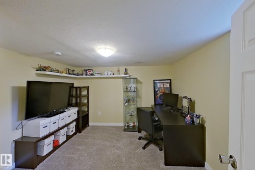 11612 130 Avenue, Edmonton, AB - Indoor Photo Showing Office