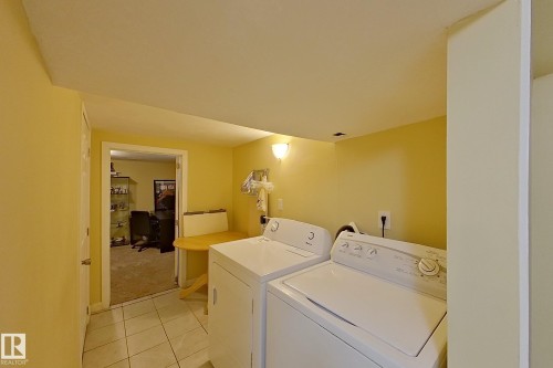 11612 130 Avenue, Edmonton, AB - Indoor Photo Showing Laundry Room