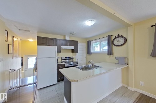 11612 130 Avenue, Edmonton, AB - Indoor Photo Showing Kitchen With Double Sink