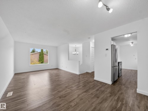 3520 49A Street, Edmonton, AB - Indoor