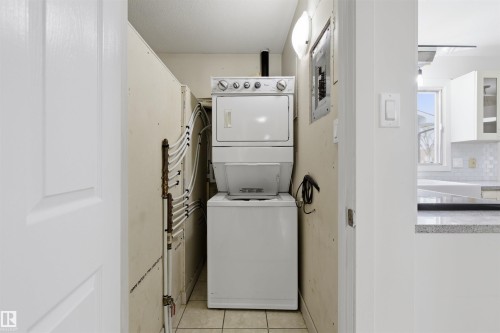 7604 142 Avenue, Edmonton, AB - Indoor Photo Showing Laundry Room