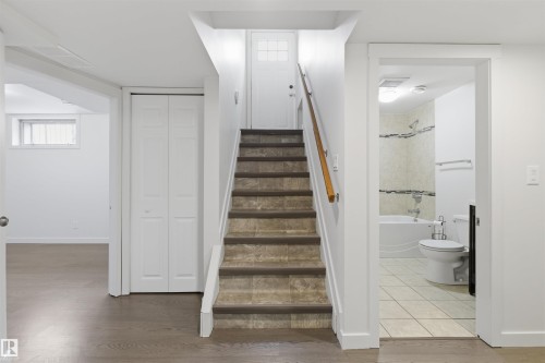 7604 142 Avenue, Edmonton, AB - Indoor Photo Showing Other Room
