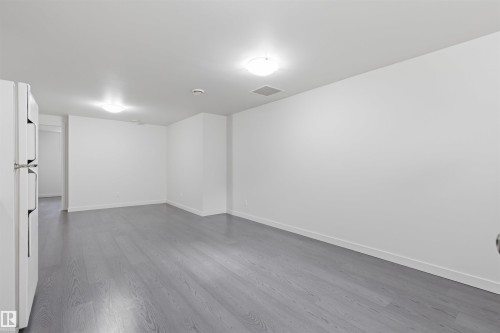 7604 142 Avenue, Edmonton, AB - Indoor Photo Showing Other Room