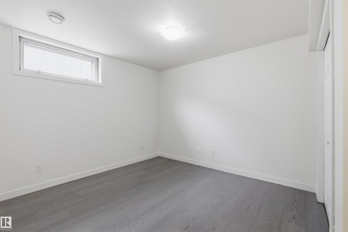 7604 142 Avenue, Edmonton, AB - Indoor Photo Showing Other Room