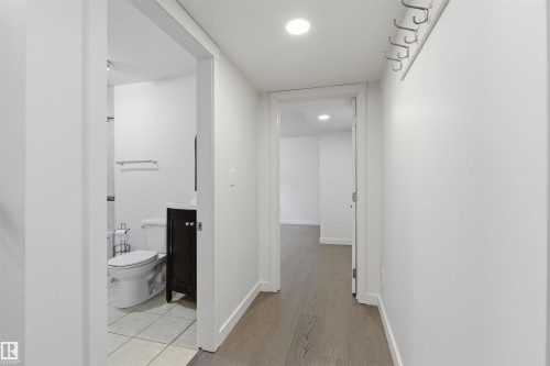 7604 142 Avenue, Edmonton, AB - Indoor