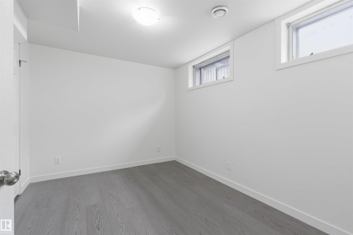 7604 142 Avenue, Edmonton, AB - Indoor Photo Showing Other Room