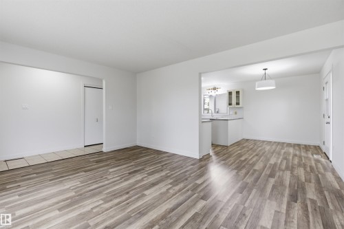 7604 142 Avenue, Edmonton, AB - Indoor