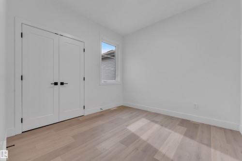 8441 Mayday Link Sw, Edmonton, AB - Indoor Photo Showing Other Room